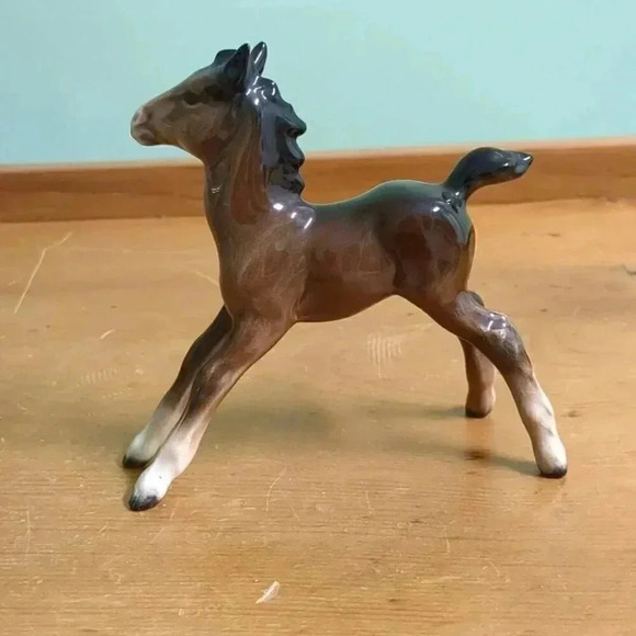 Beswick  Mare and foal figures - Picture 8 of 9